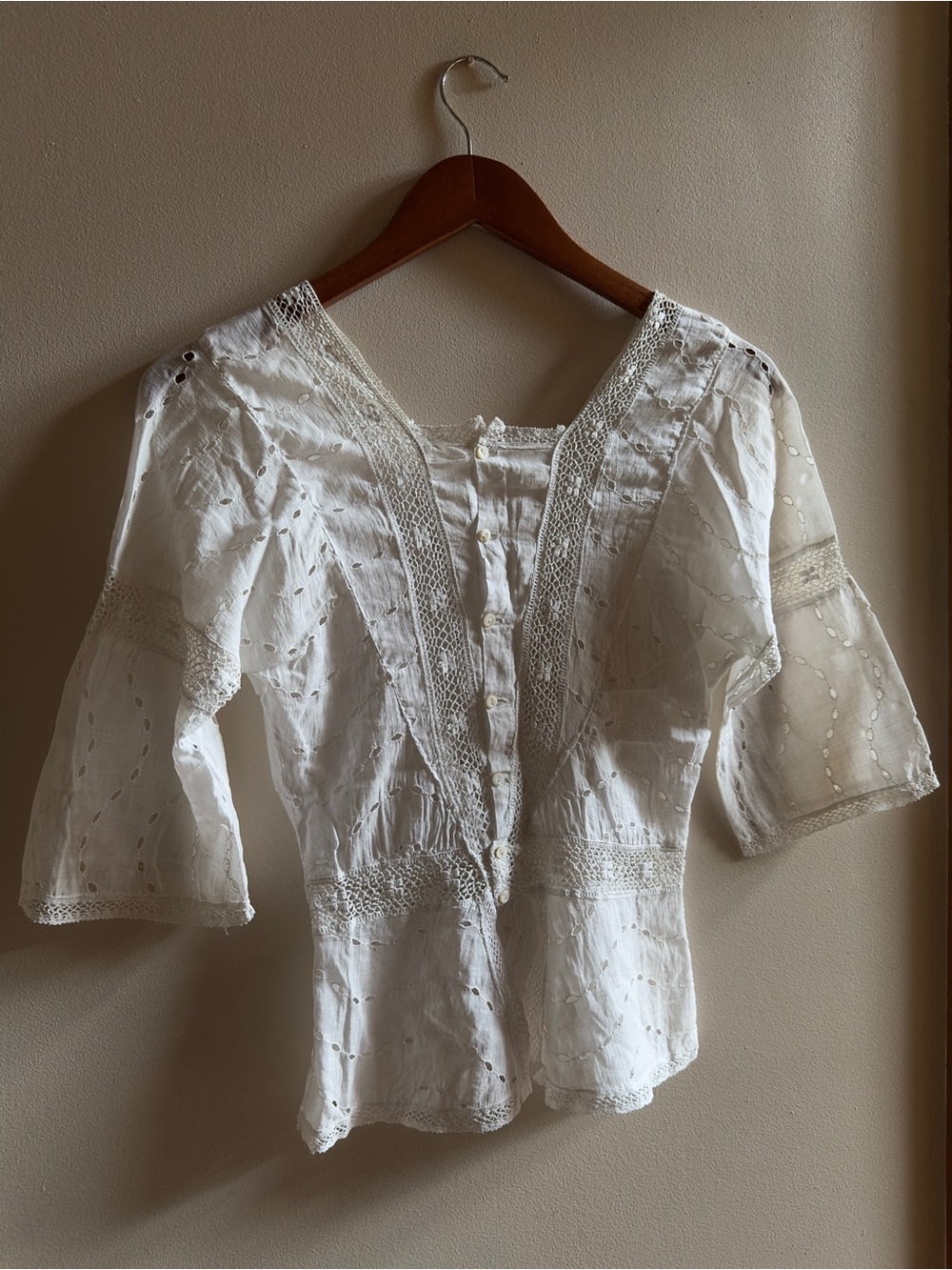 Antique Edwardian White Eyelet Blouse - Picture 2 of 3